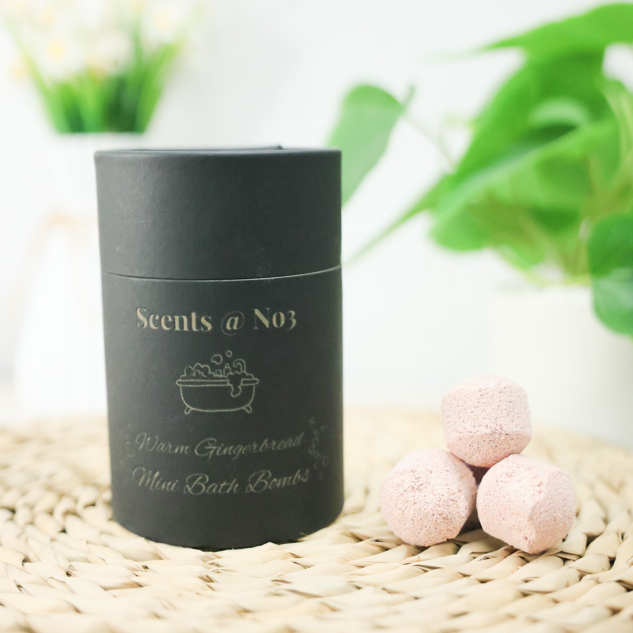 Warm Gingerbread Mini Bath Bombs